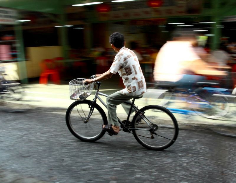 LIDL i policja wyjaśniają: „kierowca może nie zauważyć pędzącego roweru” [wideo]