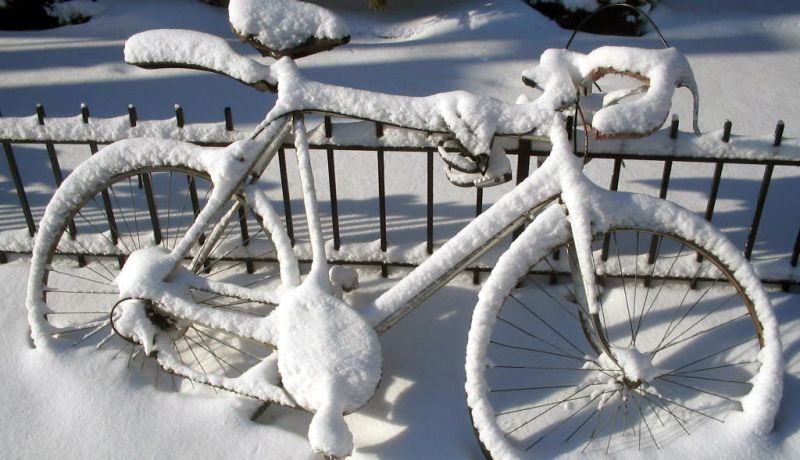 Czy zawsze dobrze się jedzie rowerem zimą?